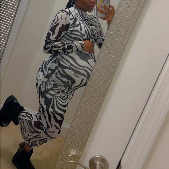 SHEIN Maternity Floral And Zebra Striped Mock Neck Bodycon Dress - Picture 3 of 3